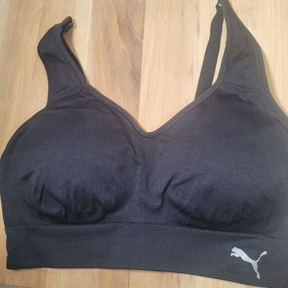 (2) Styles - BUNDLE Puma Women's Seamless Sports Bra Black‎ Medium - Picture 5 of 7